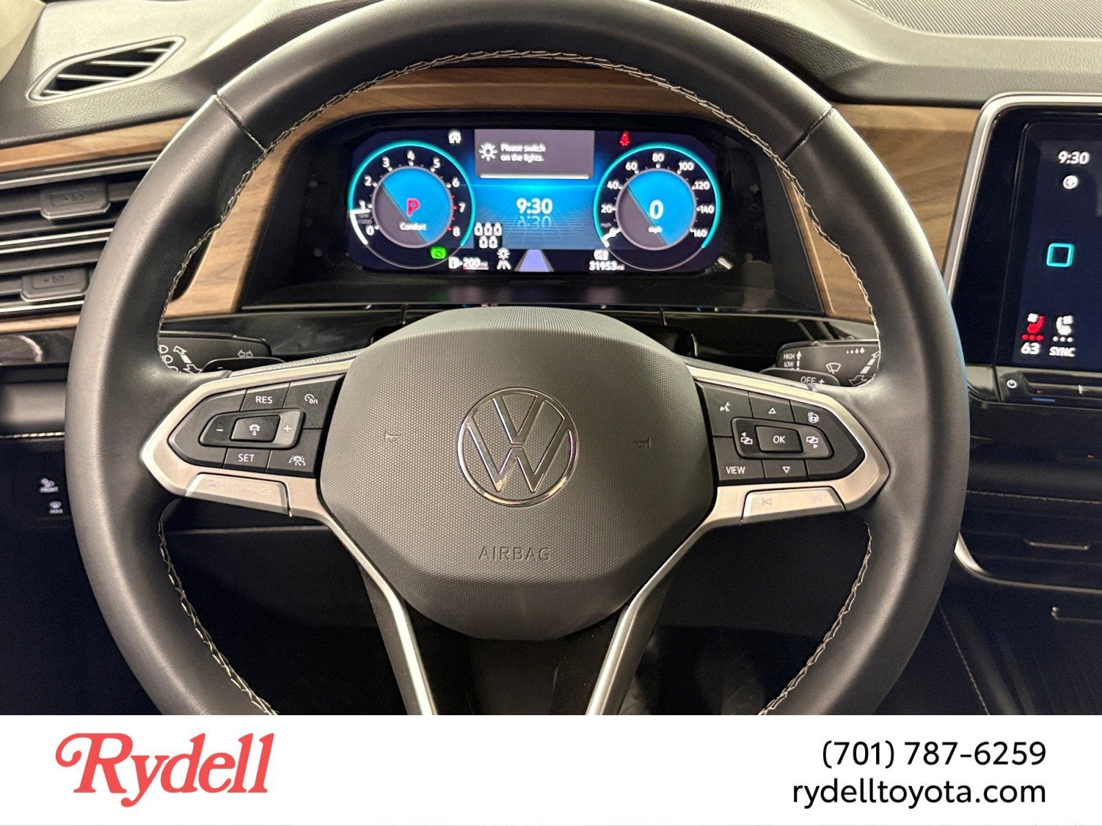 2025 Volkswagen Atlas 2.0T SE w/Technology