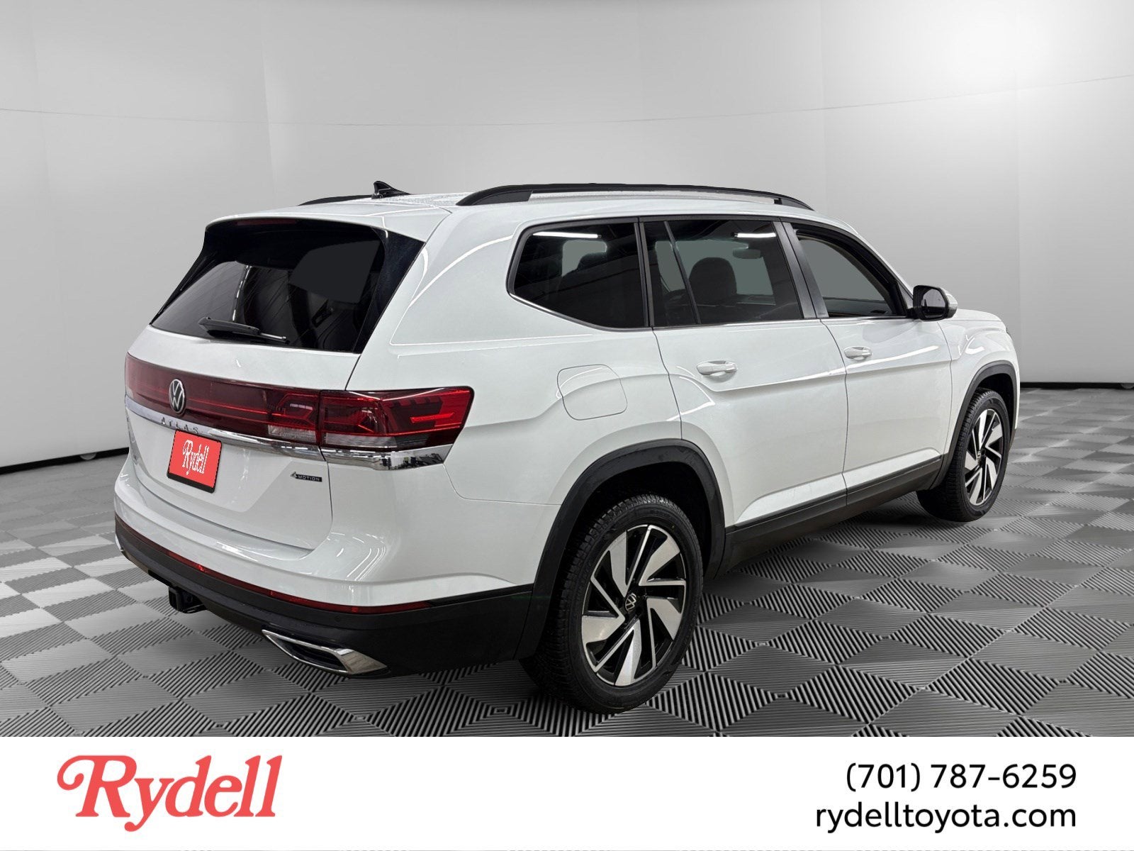 2025 Volkswagen Atlas 2.0T SE w/Technology
