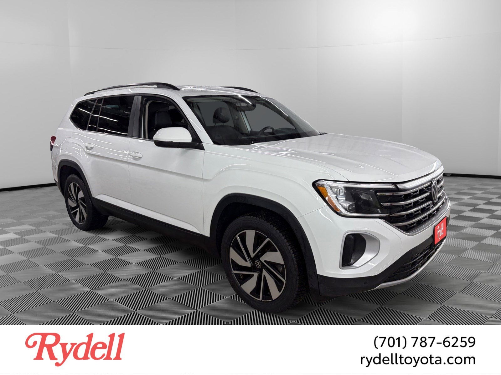 2025 Volkswagen Atlas 2.0T SE w/Technology