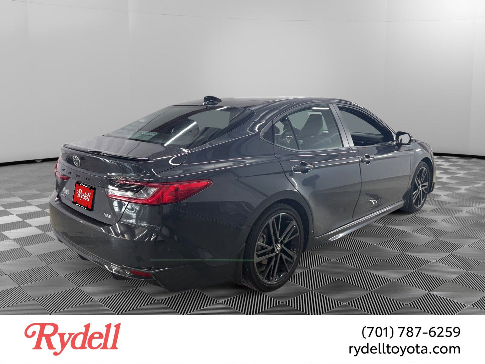 2025 Toyota Camry XSE Hyb
