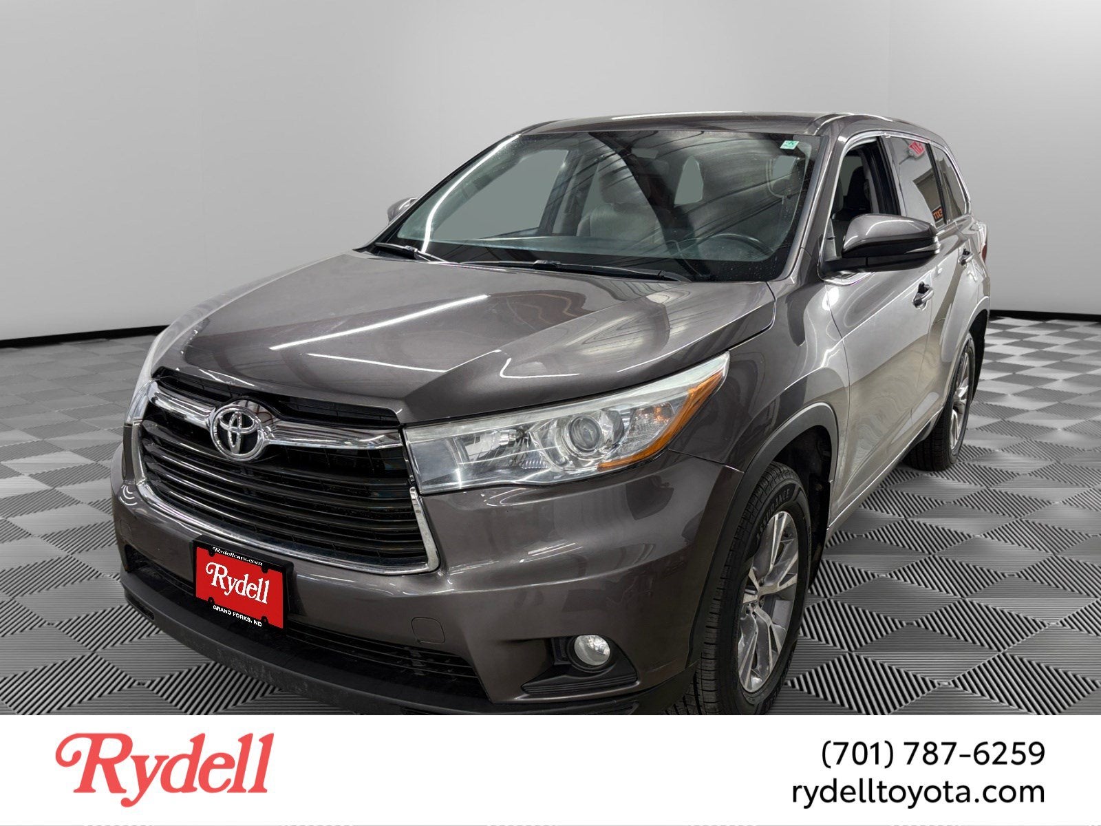 2016 Toyota Highlander LE