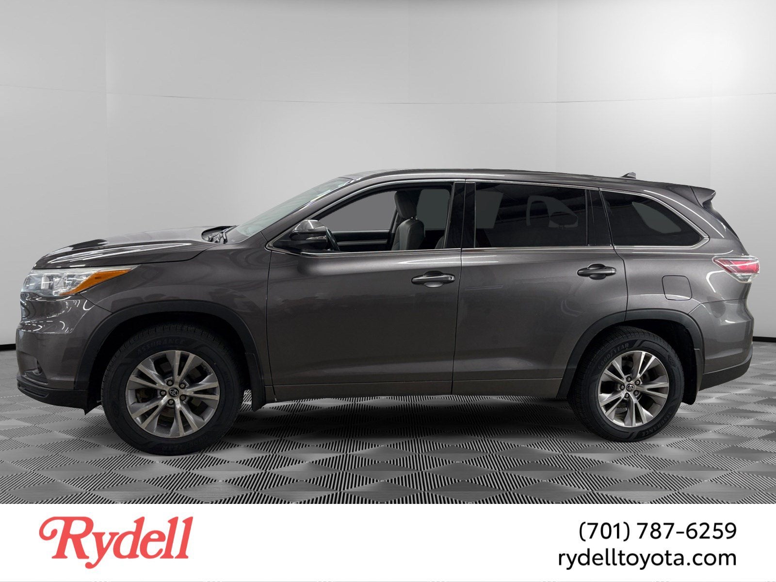 2016 Toyota Highlander LE