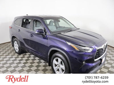 2022 Toyota Highlander LE