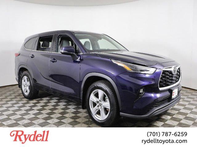 2022 Toyota Highlander LE