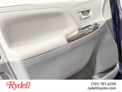 2020 Toyota Sienna XLE