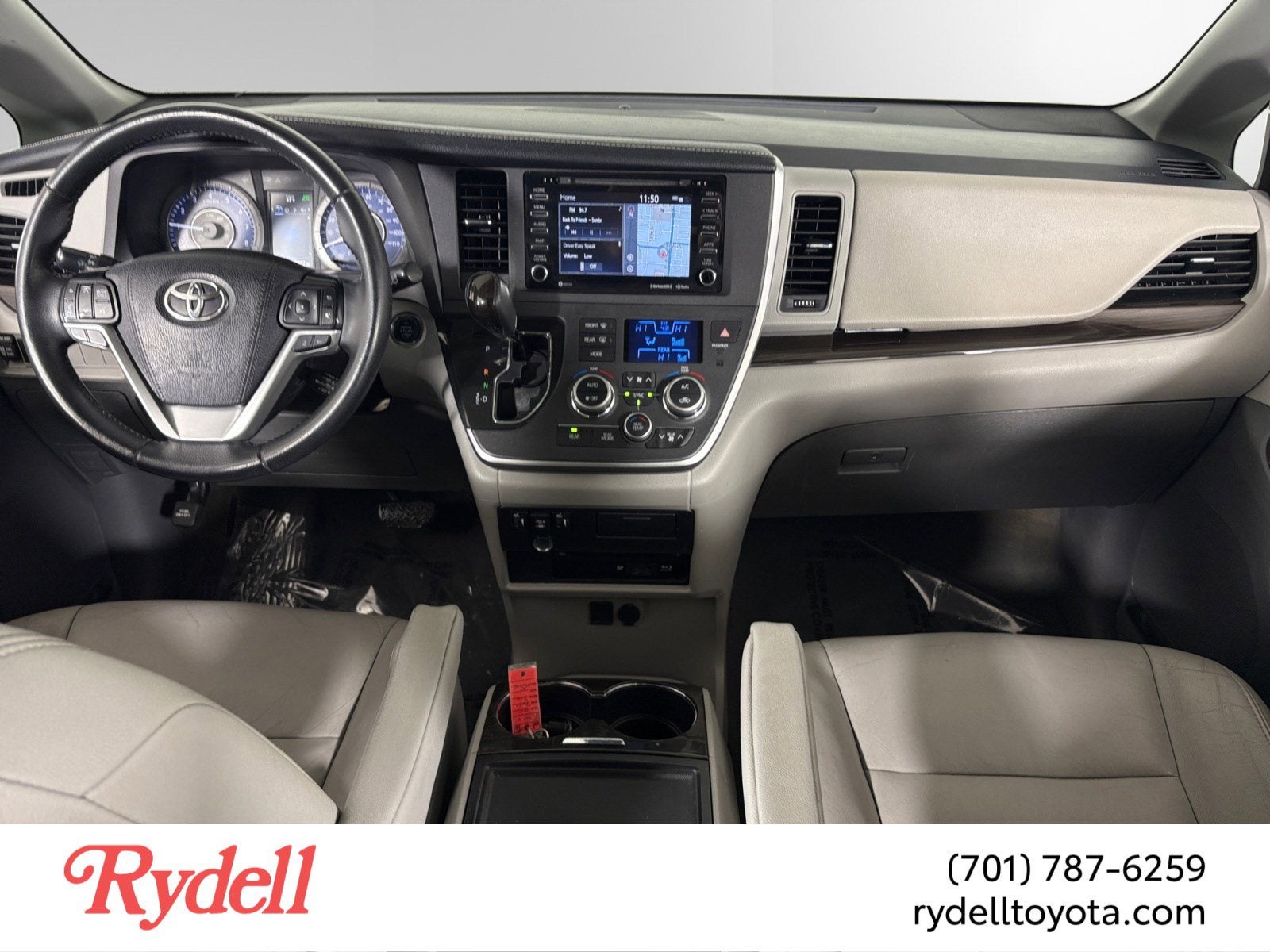 2020 Toyota Sienna XLE