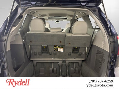 2020 Toyota Sienna XLE