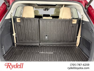 2021 Toyota Highlander Hybrid Platinum