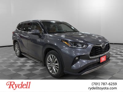 2022 Toyota Highlander Platinum