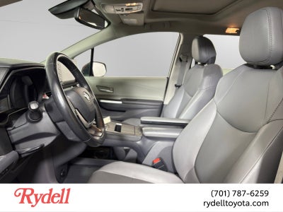 2021 Toyota Sienna XLE