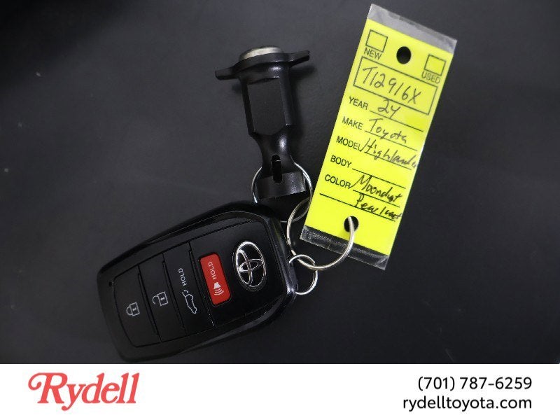 2024 Toyota Highlander XLE