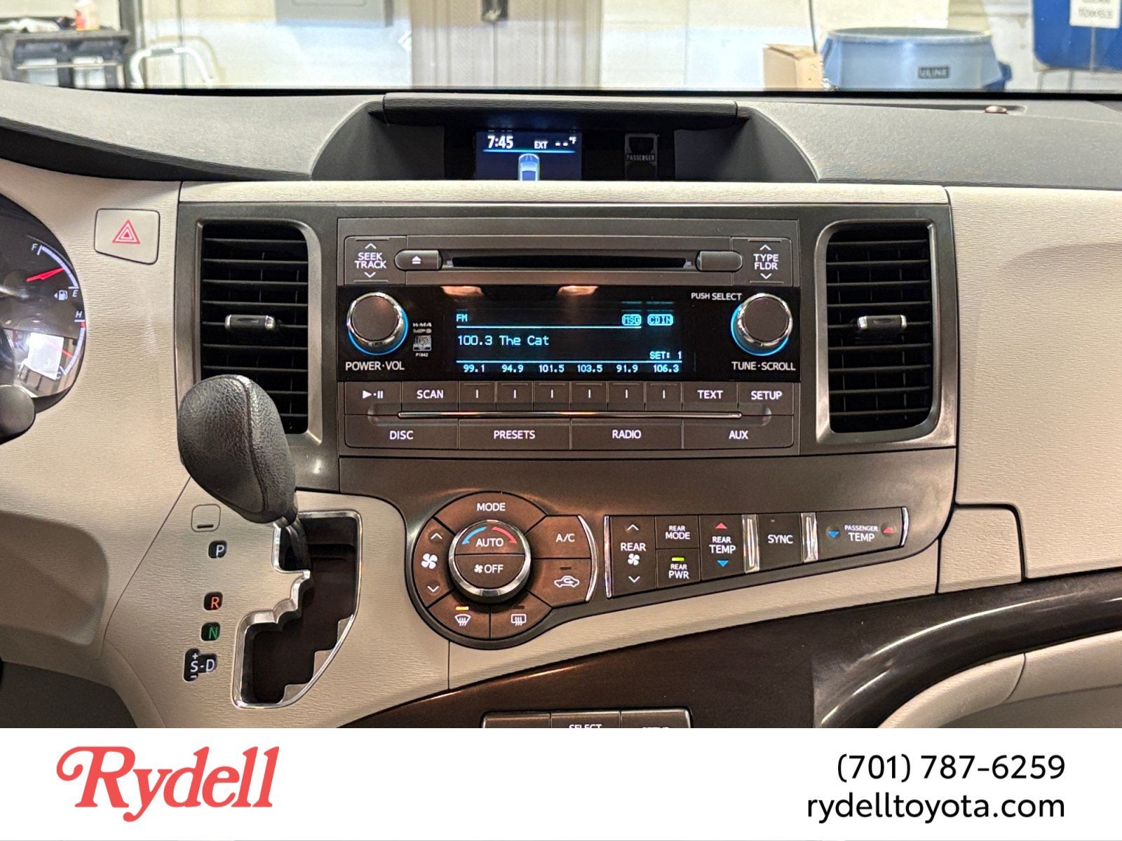 2013 Toyota Sienna LE