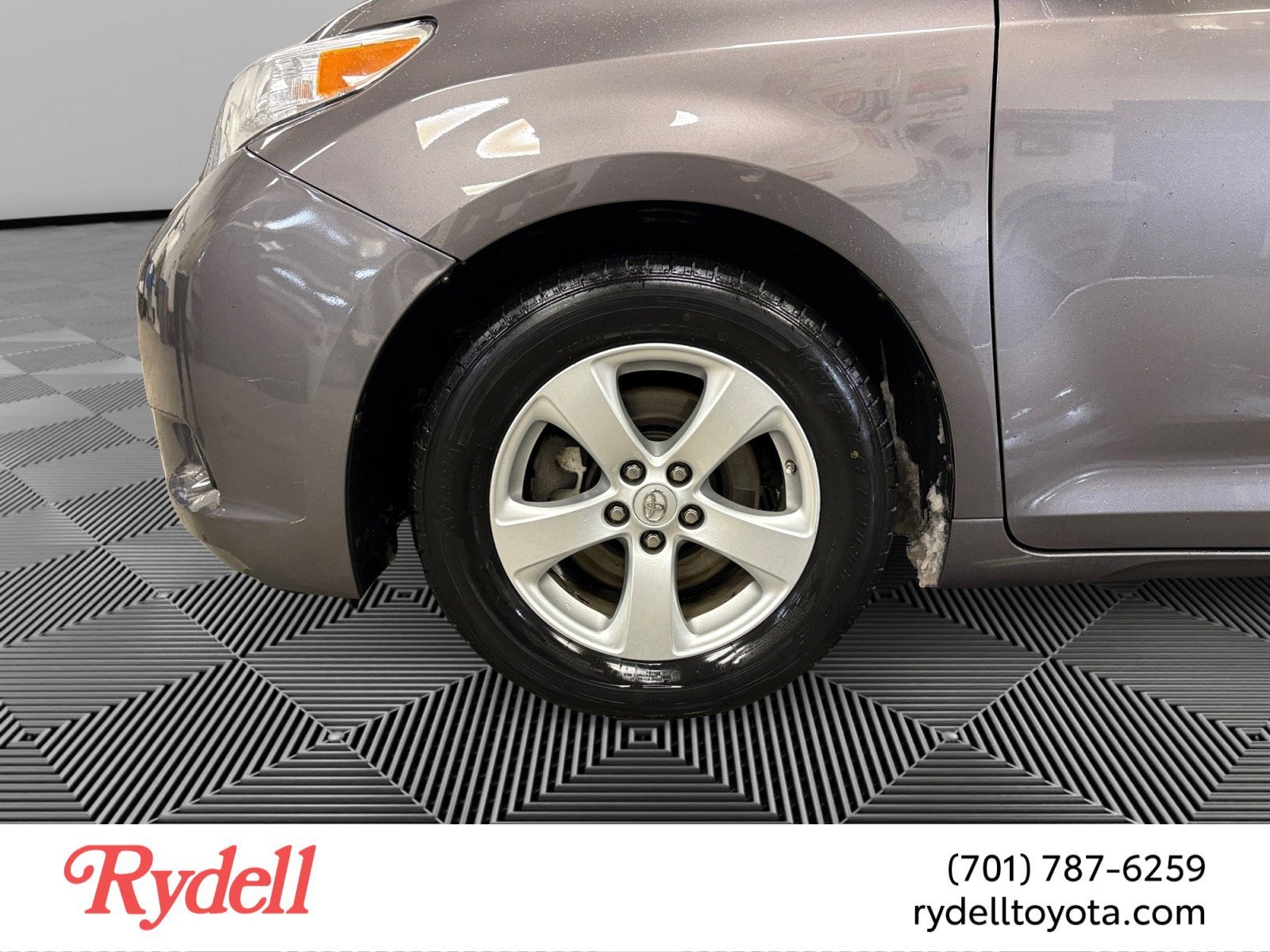 2013 Toyota Sienna LE