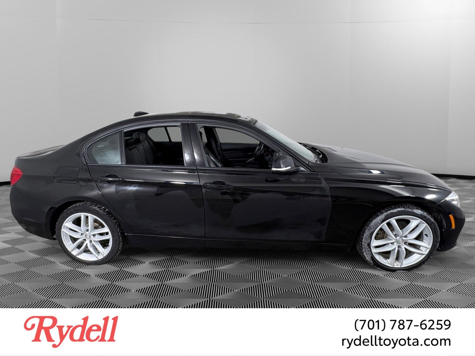 2018 BMW 3 Series 330i xDrive