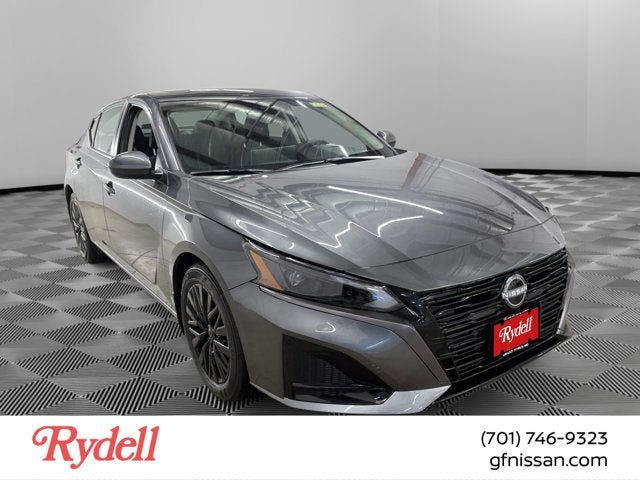 2026 Nissan Altima SV - Photo 8