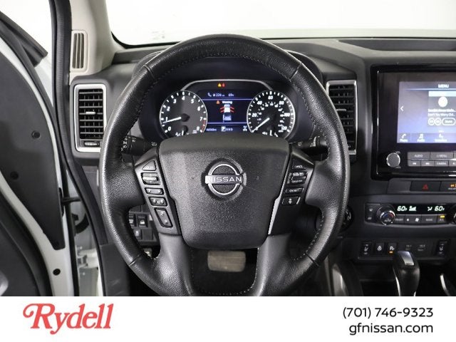 2023 Nissan Frontier SV