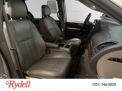 2013 Chrysler Town & Country Touring-L
