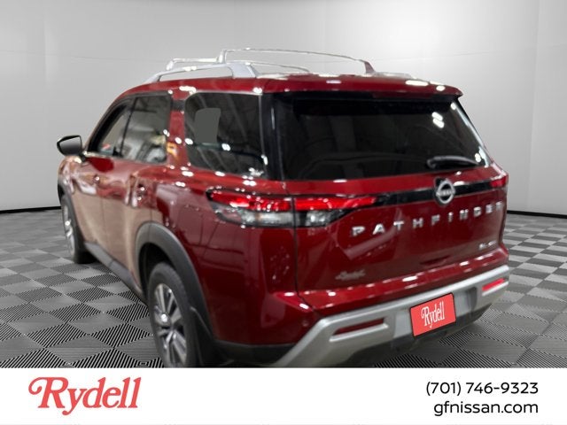 2024 Nissan Pathfinder SL