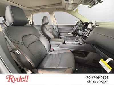 2025 Nissan Pathfinder Platinum