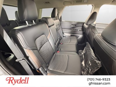 2025 Nissan Pathfinder Platinum