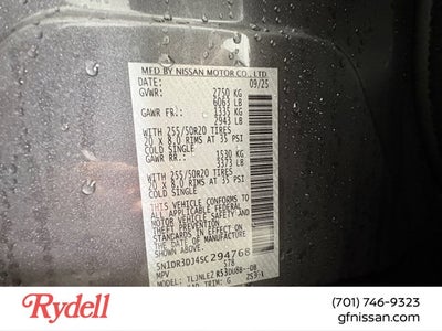 2025 Nissan Pathfinder Platinum