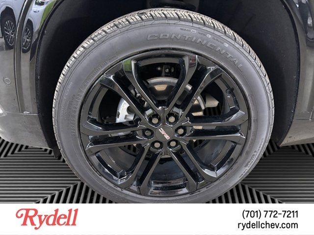 2026 GMC Acadia AWD Denali