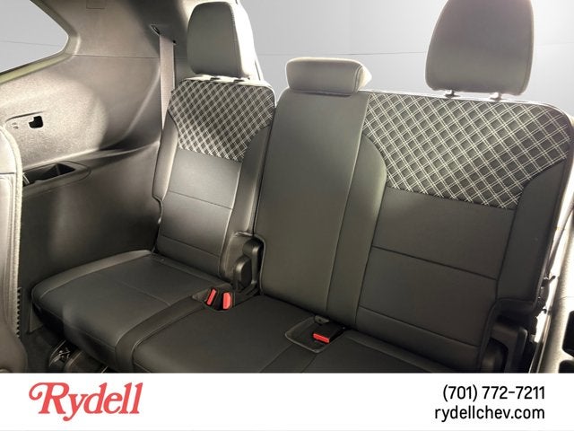 2025 GMC Acadia AWD Denali