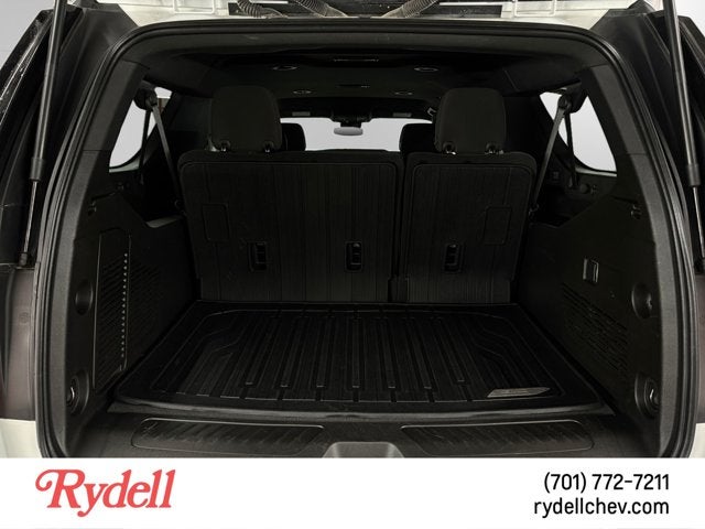 2023 GMC Yukon XL SLE