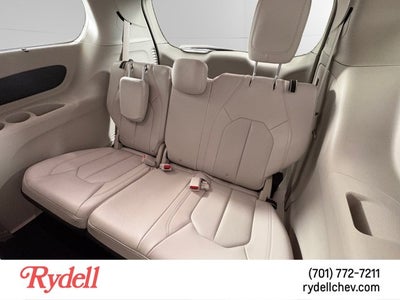 2020 Chrysler Pacifica Touring L