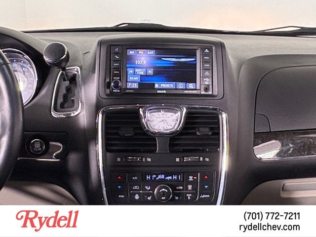 2015 Chrysler Town & Country Touring